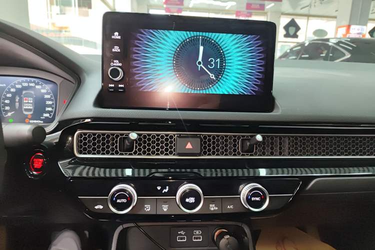 Used Honda Civic 2022 240TURBO CVT Dynamic Edition Audio And AC Panel