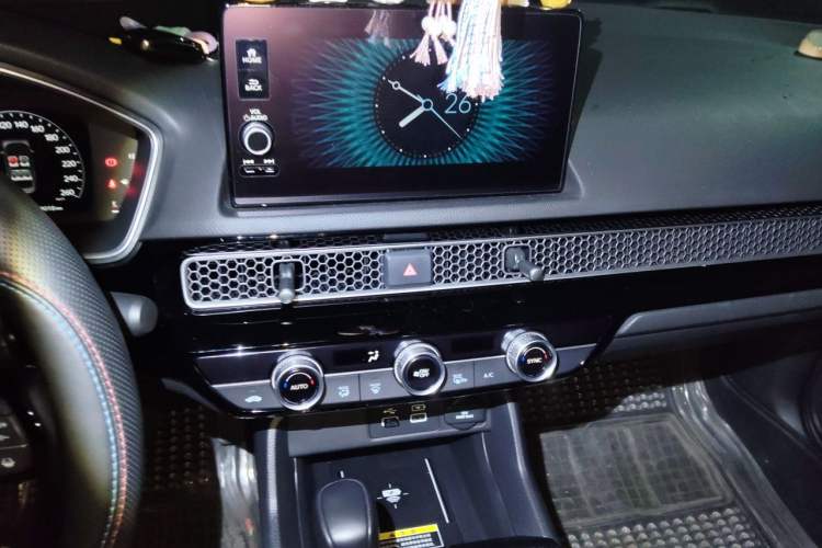 Used Honda Civic 2022 240TURBO CVT Dynamic Control Version Audio And AC Panel