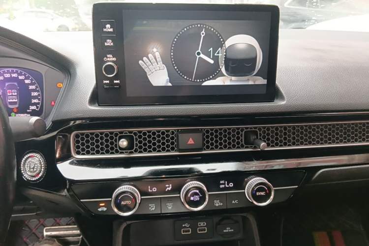 Used Honda Civic 2022 240TURBO CVT Dynamic Edition Audio And AC Panel