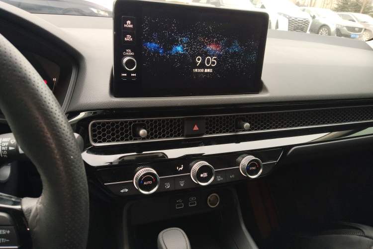 Used Honda Civic 2022 240TURBO CVT Dynamic Edition Audio And AC Panel