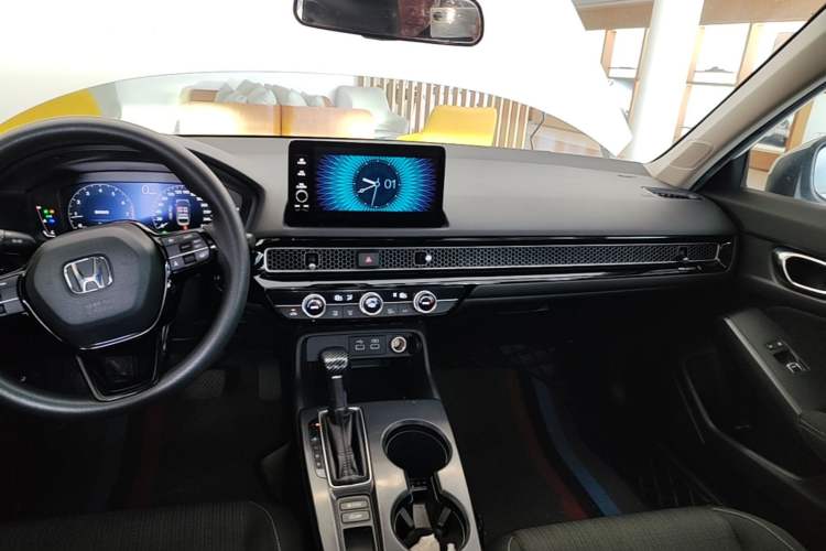 Used Honda Civic 2022 240TURBO CVT Dynamic Edition Audio And AC Panel