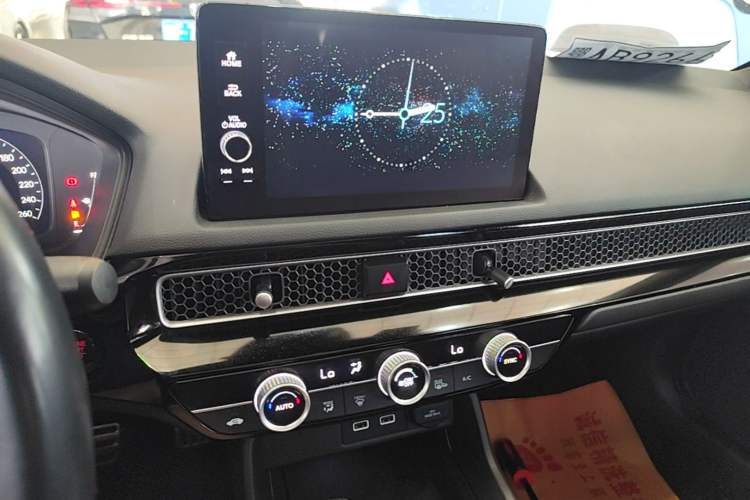 Used Honda Civic 2022 240TURBO CVT Dynamic Edition Audio And AC Panel