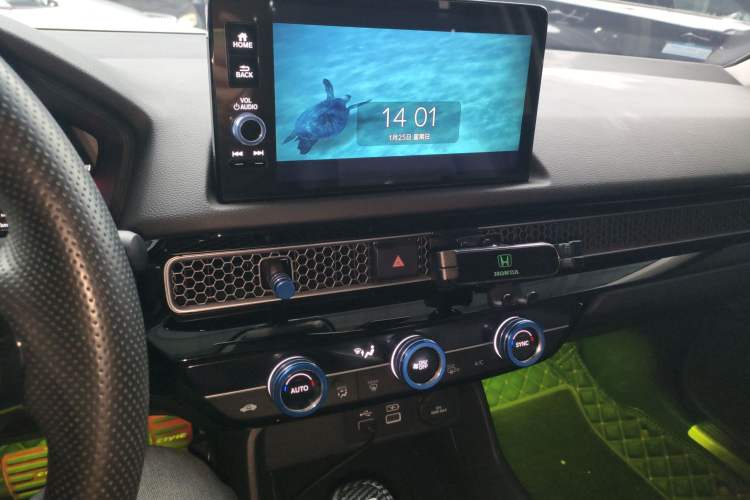 Used Honda Civic 2022 240TURBO CVT Dynamic Edition Audio And AC Panel