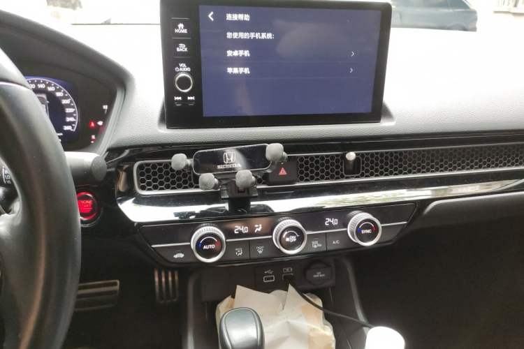 Used Honda Civic 2022 240TURBO CVT Dynamic Edition Audio And AC Panel