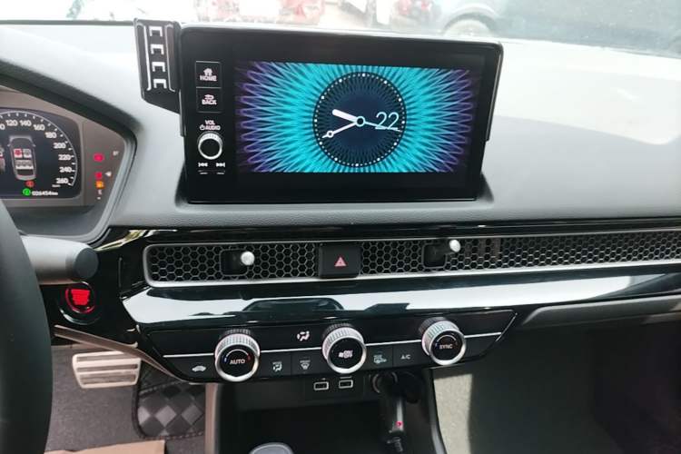 Used Honda Civic 2022 240TURBO CVT Dynamic Edition Audio And AC Panel