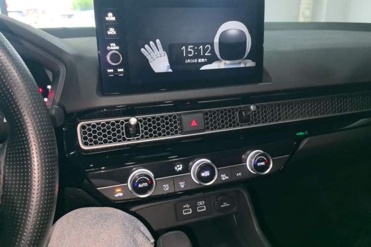 Used Honda Civic 2022 240TURBO CVT Dynamic Edition Audio And AC Panel