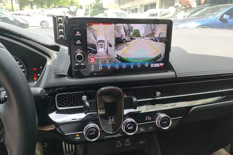 Used Honda Civic 2022 240TURBO CVT Dynamic Edition Audio And AC Panel