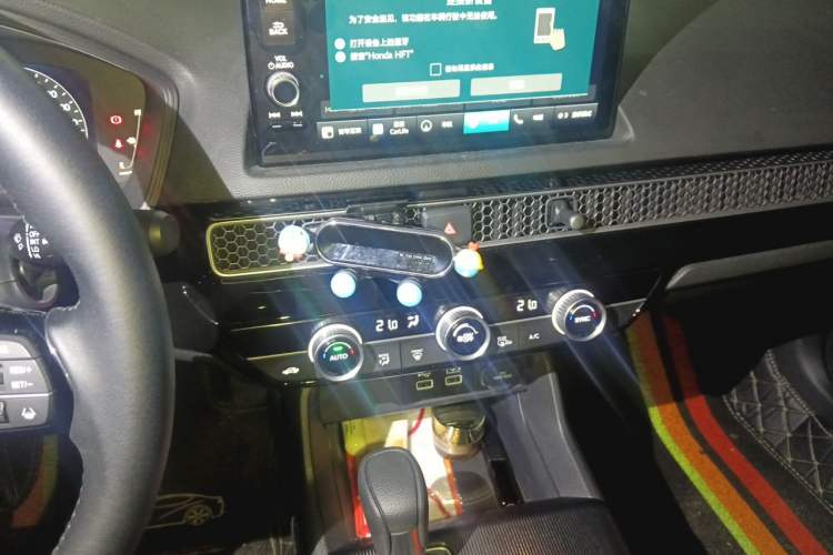Used Honda Civic 2022 240TURBO CVT Dynamic Edition Audio And AC Panel