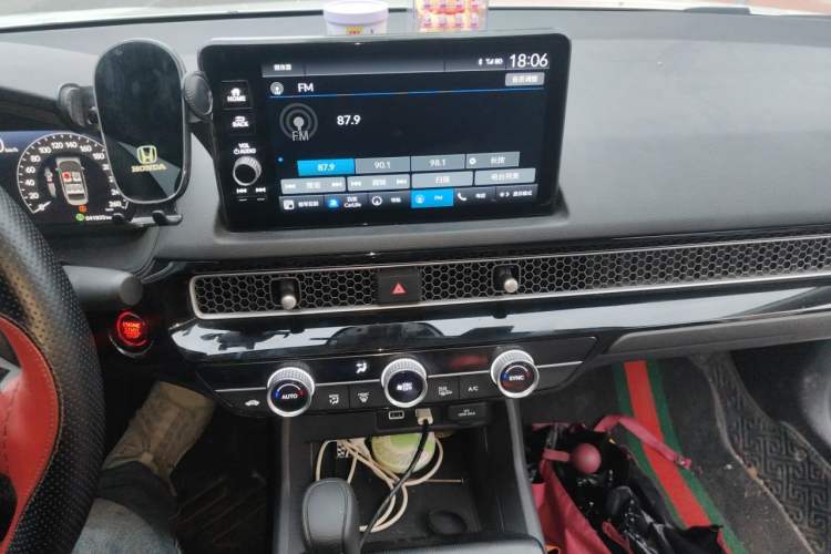 Used Honda Civic 2022 240TURBO CVT Dynamic Edition Audio And AC Panel