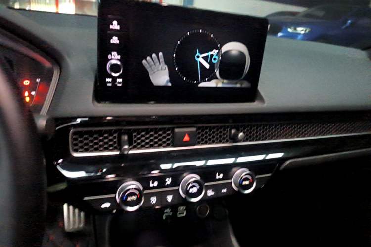 Used Honda Civic 2022 240TURBO CVT Dynamic Edition Audio And AC Panel