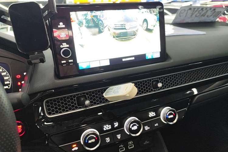 Used Honda Civic 2022 240TURBO CVT Dynamic Edition Audio And AC Panel