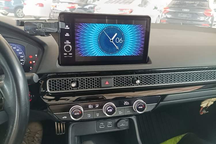 Used Honda Civic 2022 240TURBO CVT Dynamic Edition Audio And AC Panel