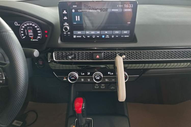 Used Honda Civic 2022 240TURBO CVT Dynamic Edition Audio And AC Panel