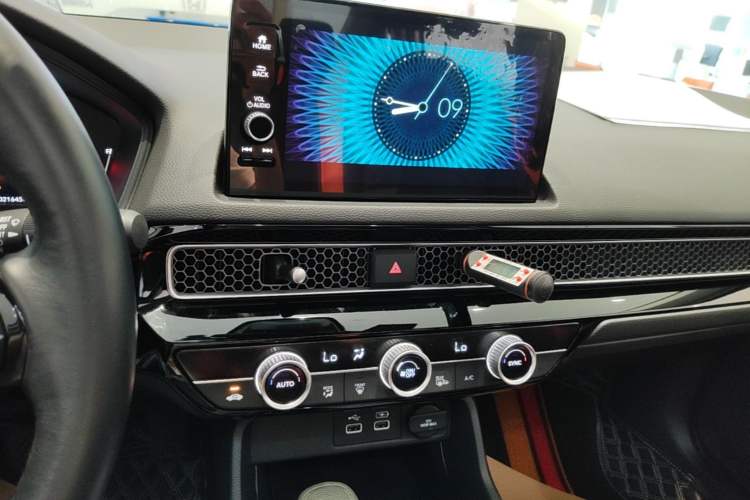 Used Honda Civic 2022 240TURBO CVT Dynamic Edition Audio And AC Panel