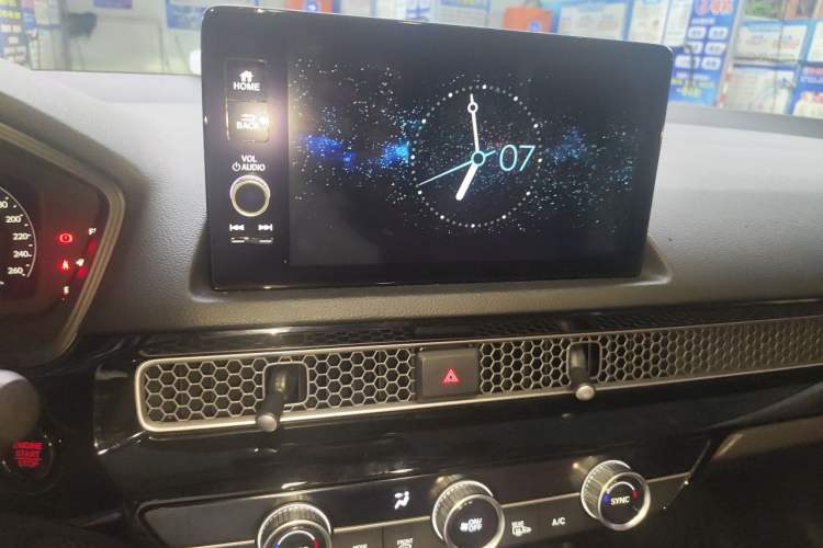 Used Honda Civic 2022 240TURBO CVT Dynamic Edition Audio And AC Panel