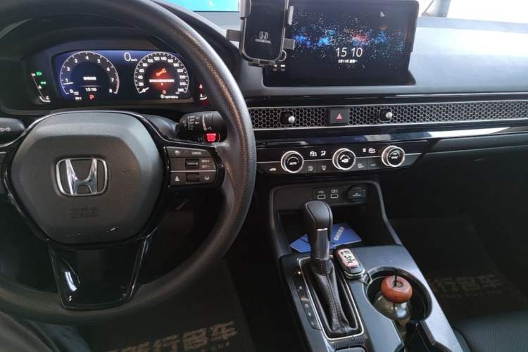 Used Honda Civic 2022 240TURBO CVT Dynamic Edition Audio And AC Panel