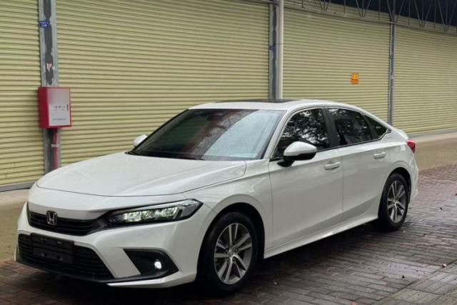 Ojetý Honda Civic 2022 240TURBO CVT Dynamic Edition