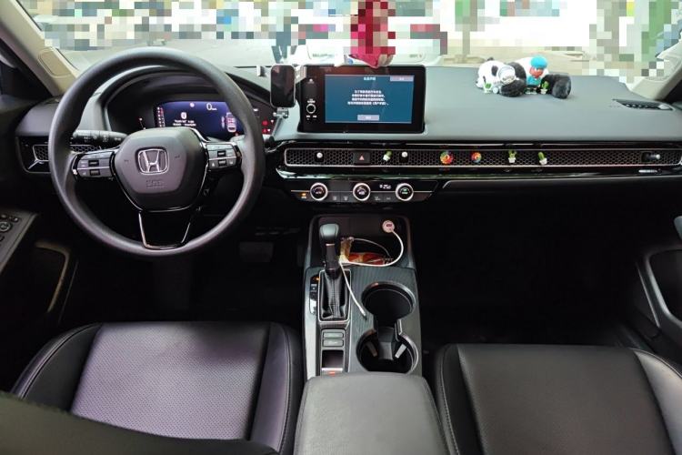 Used Honda Civic 2022 240TURBO CVT Dynamic Edition Center Console