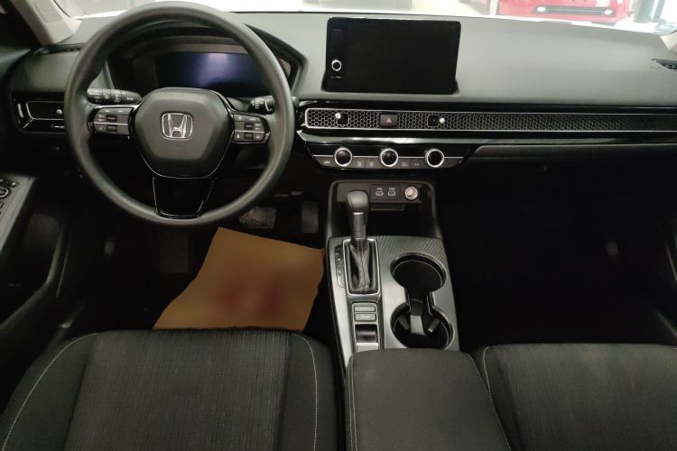 Used Honda Civic 2022 240TURBO CVT Dynamic Edition Center Console