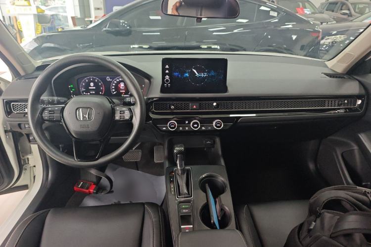 Used Honda Civic 2022 240TURBO CVT Dynamic Edition Center Console