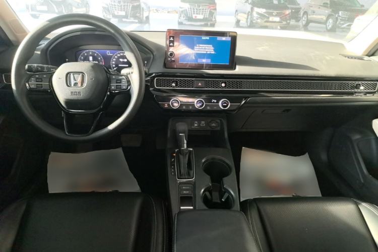 Used Honda Civic 2022 240TURBO CVT Dynamic Edition Center Console