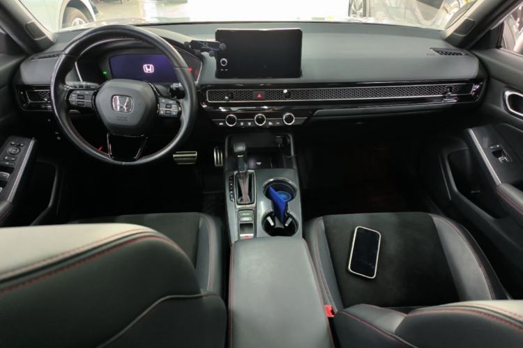 Used Honda Civic 2022 240TURBO CVT Ignition Edition Center Console