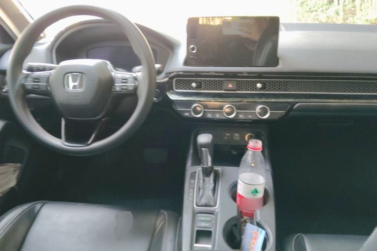 Used Honda Civic 2022 240TURBO CVT Dynamic Edition Center Console