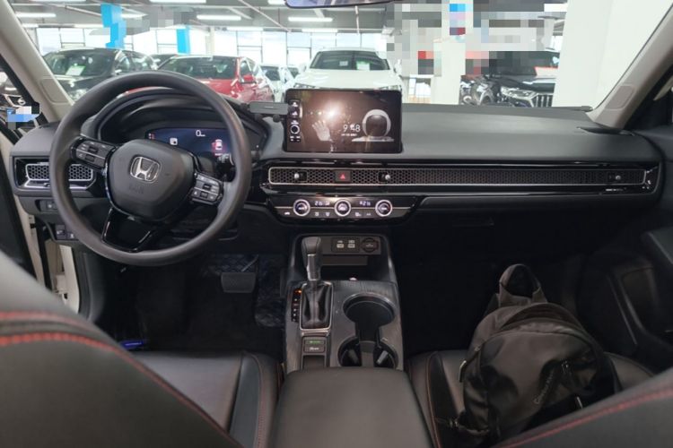 Used Honda Civic 2022 240TURBO CVT Dynamic Edition Center Console