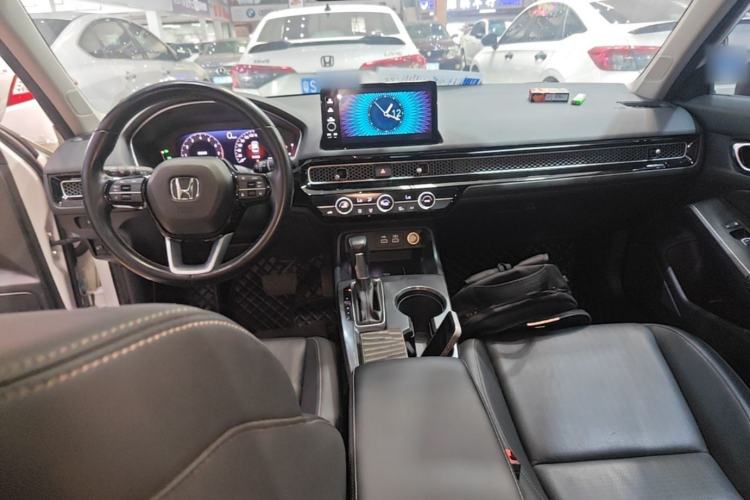Used Honda Civic 2022 240TURBO CVT Dynamic Control Version Center Console