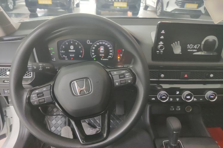Used Honda Civic 2022 240TURBO CVT Dynamic Edition Center Console