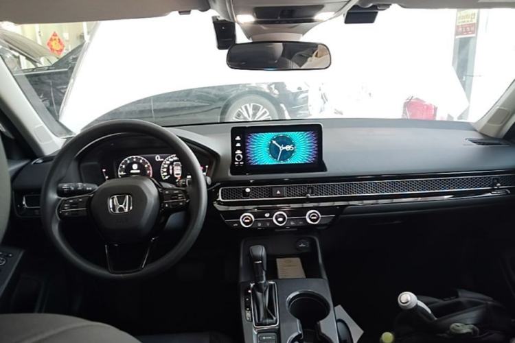 Used Honda Civic 2022 240TURBO CVT Dynamic Edition Center Console
