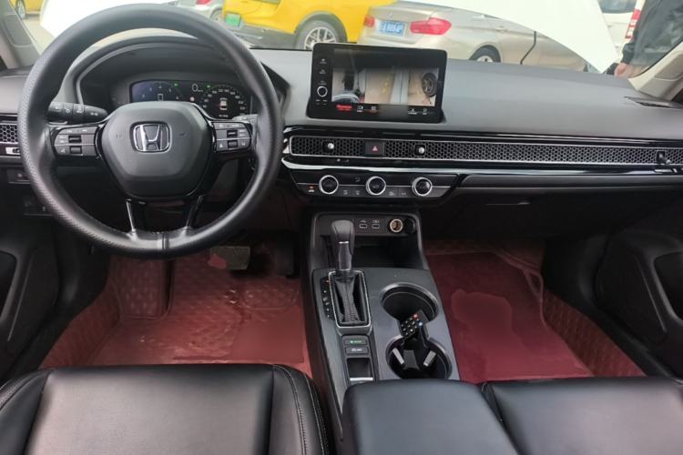 Used Honda Civic 2022 240TURBO CVT Dynamic Edition Center Console