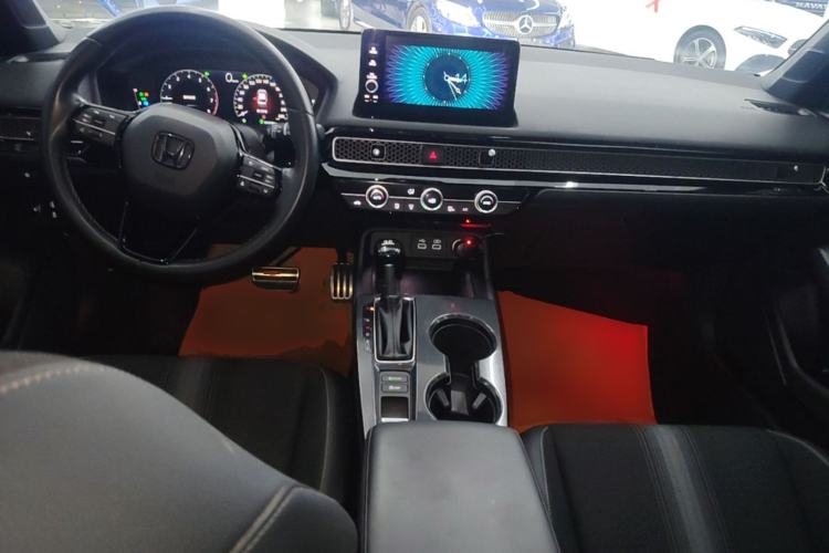 Used Honda Civic 2022 240TURBO CVT Dynamic Edition Center Console