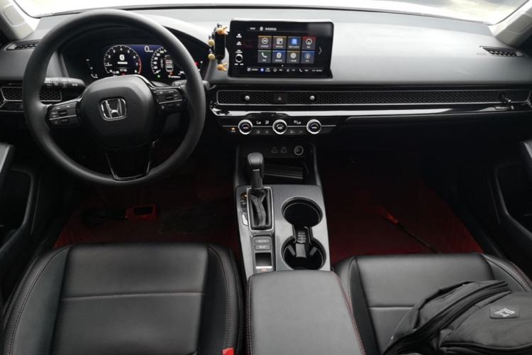 Used Honda Civic 2022 240TURBO CVT Dynamic Edition Center Console