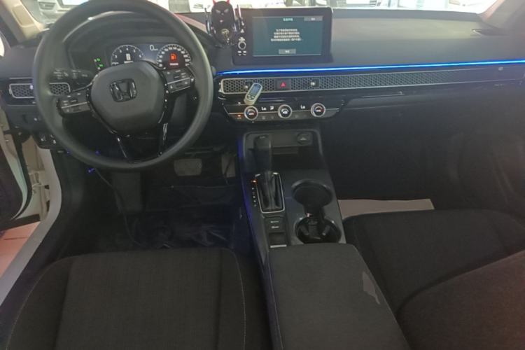 Used Honda Civic 2022 240TURBO CVT Dynamic Edition Center Console