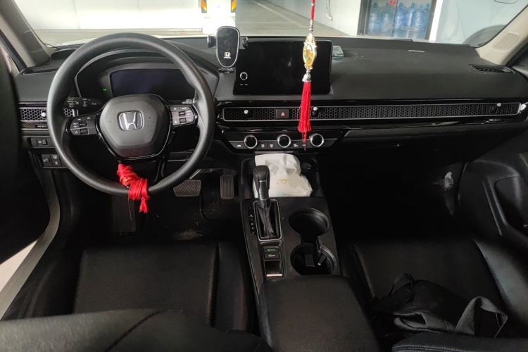Used Honda Civic 2022 240TURBO CVT Dynamic Edition Center Console