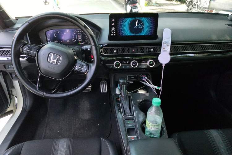 Used Honda Civic 2022 240TURBO CVT Dynamic Edition Center Console
