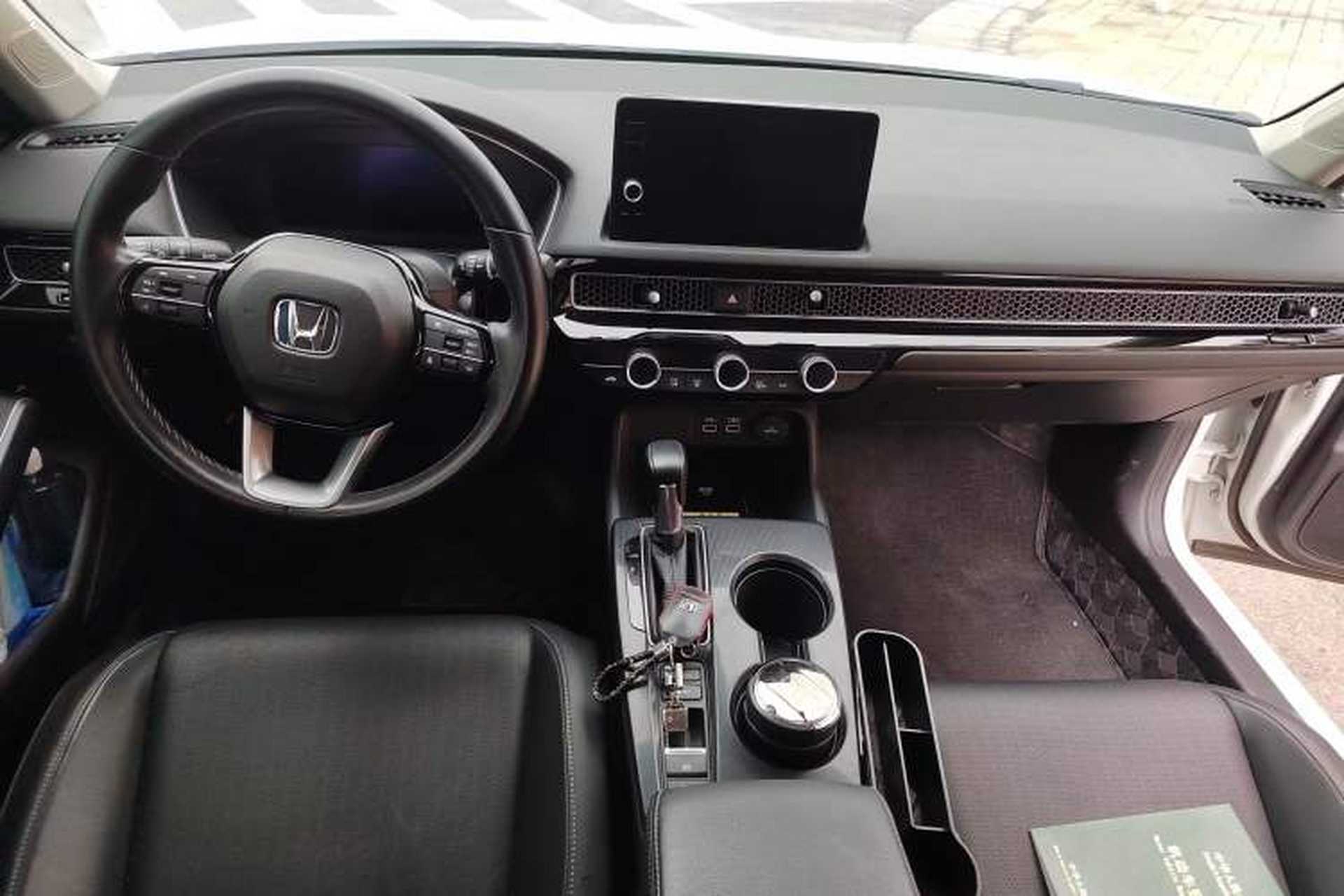 Used Honda Civic 2022 240TURBO CVT Dynamic Control Version Center Console