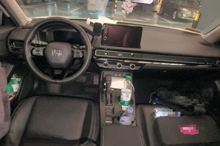Used Honda Civic 2022 240TURBO CVT Dynamic Edition Center Console