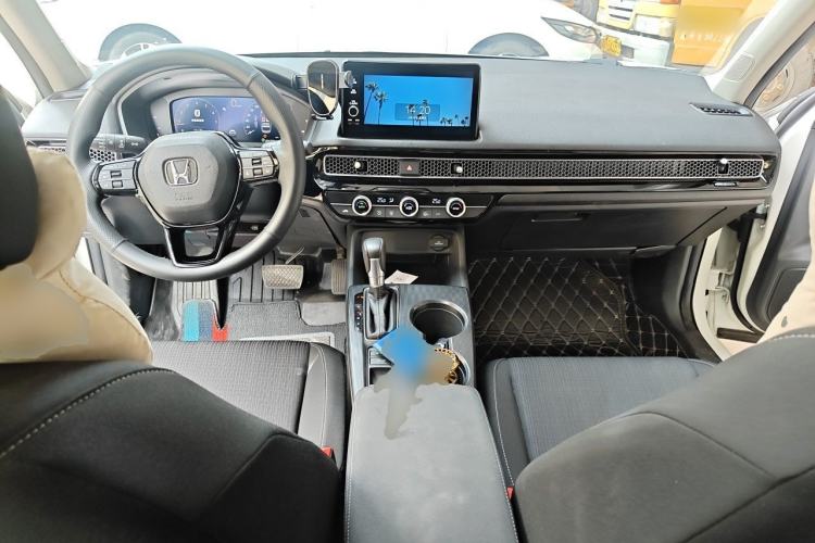 Used Honda Civic 2022 240TURBO CVT Dynamic Edition Center Console