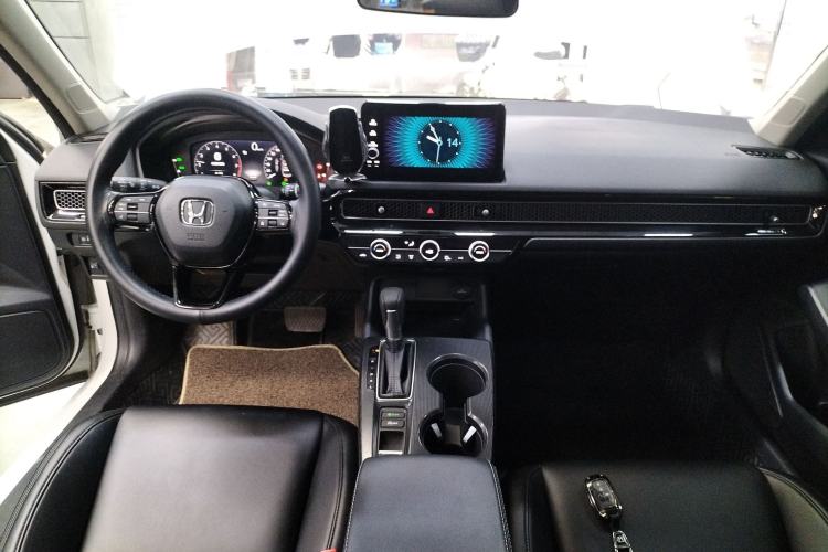 Used Honda Civic 2022 240TURBO CVT Dynamic Edition Center Console