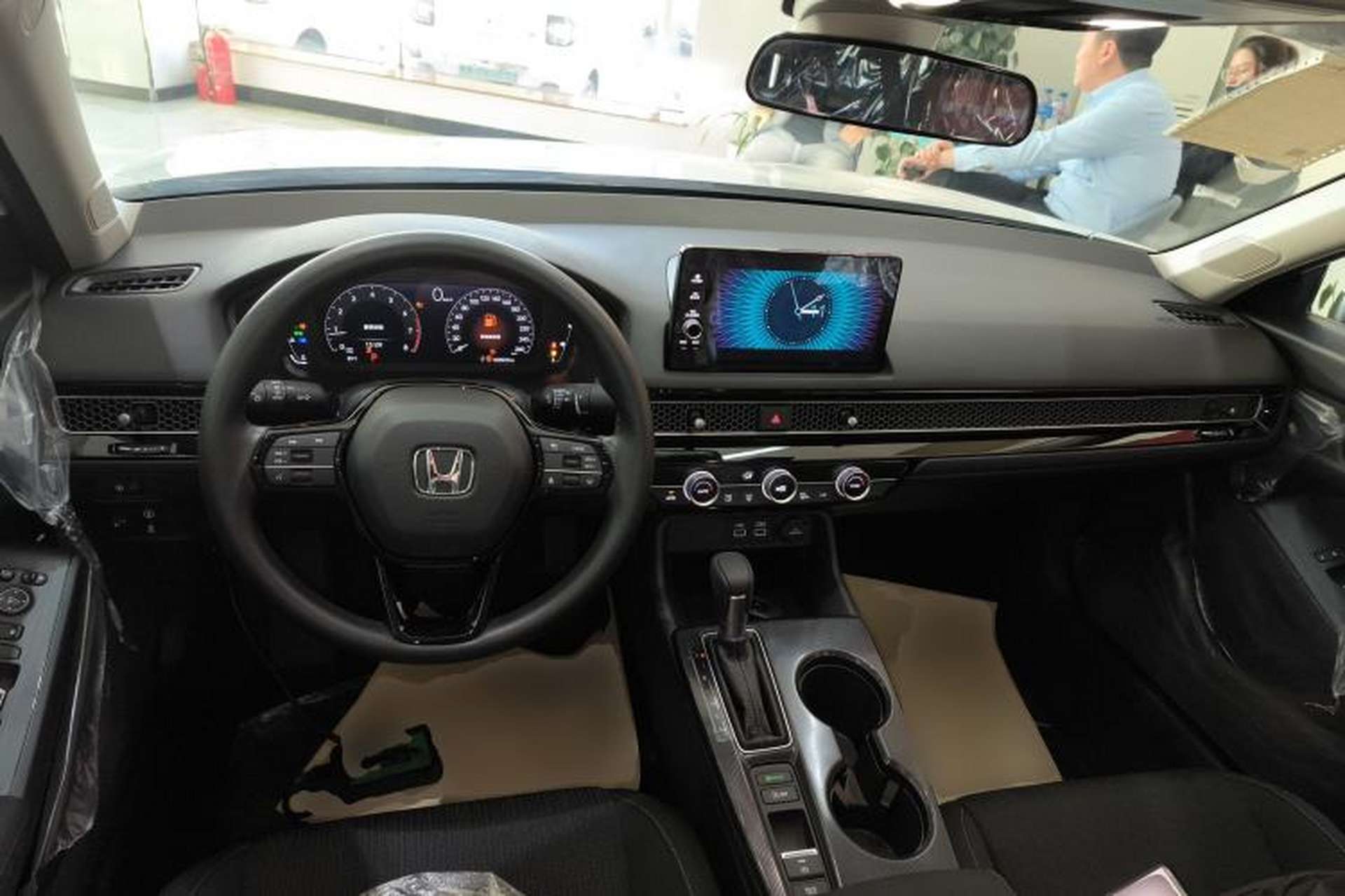Used Honda Civic 2022 240TURBO CVT Dynamic Edition Center Console