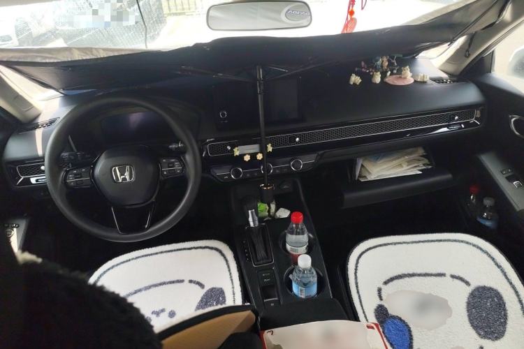 Used Honda Civic 2022 240TURBO CVT Dynamic Edition Center Console