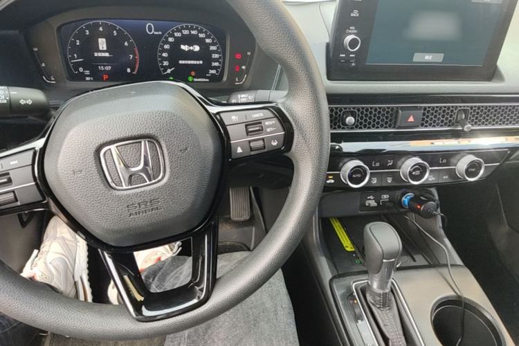 Used Honda Civic 2022 240TURBO CVT Dynamic Edition Center Console