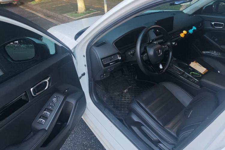 Used Honda Civic 2022 240TURBO CVT Dynamic Edition Driver Seat