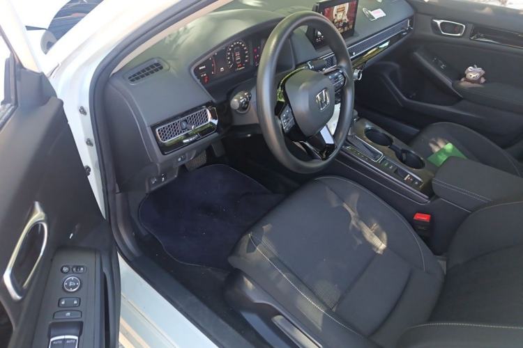 Used Honda Civic 2022 240TURBO CVT Dynamic Edition Driver Seat