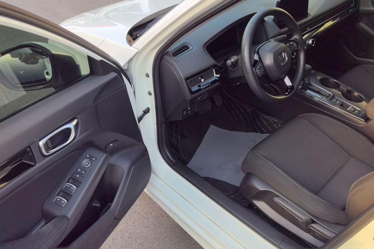 Used Honda Civic 2022 240TURBO CVT Dynamic Edition Driver Seat