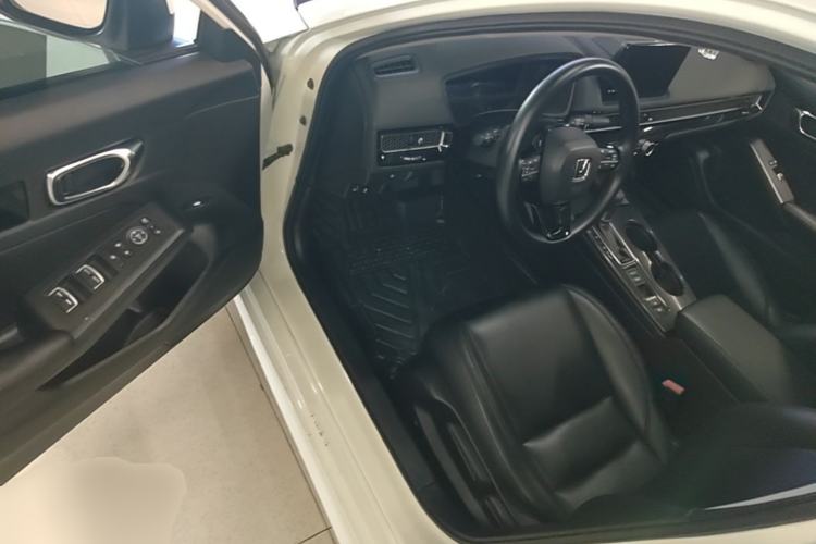 Used Honda Civic 2022 240TURBO CVT Dynamic Edition Driver Seat