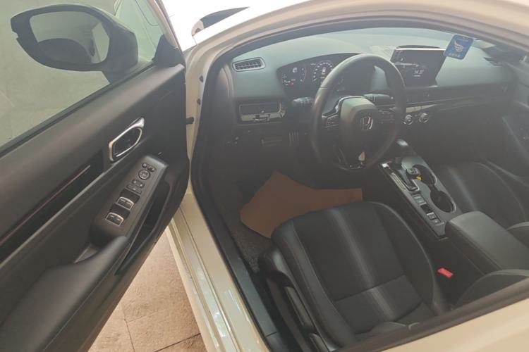 Used Honda Civic 2022 240TURBO CVT Dynamic Edition Driver Seat
