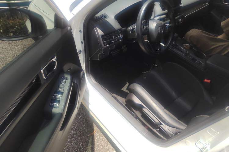 Used Honda Civic 2022 240TURBO CVT Dynamic Edition Driver Seat
